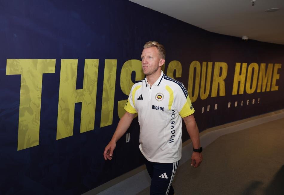 DIRK KUYT'TAN A�IKLAMALAR