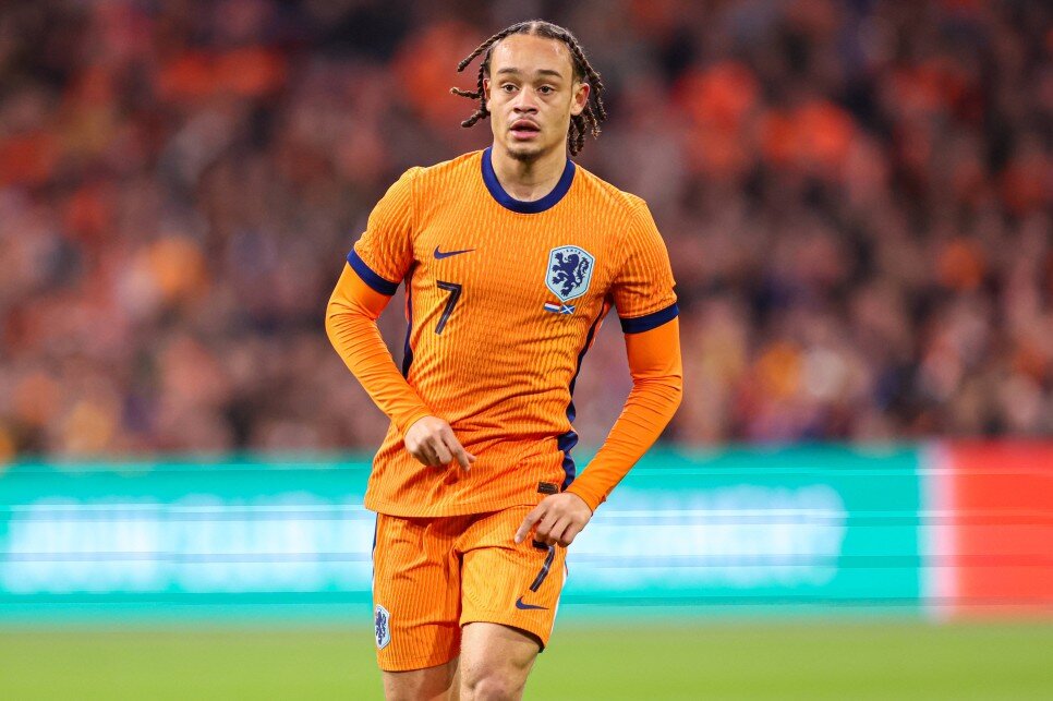XAVI SIMONS (23)