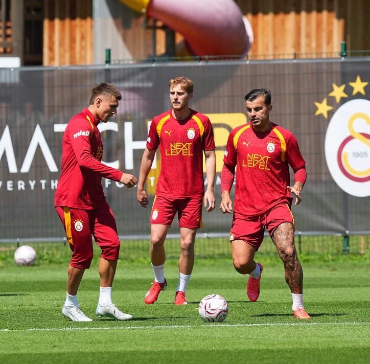 G.SARAY'DA YEN� SEZON HAZIRLIKLARI