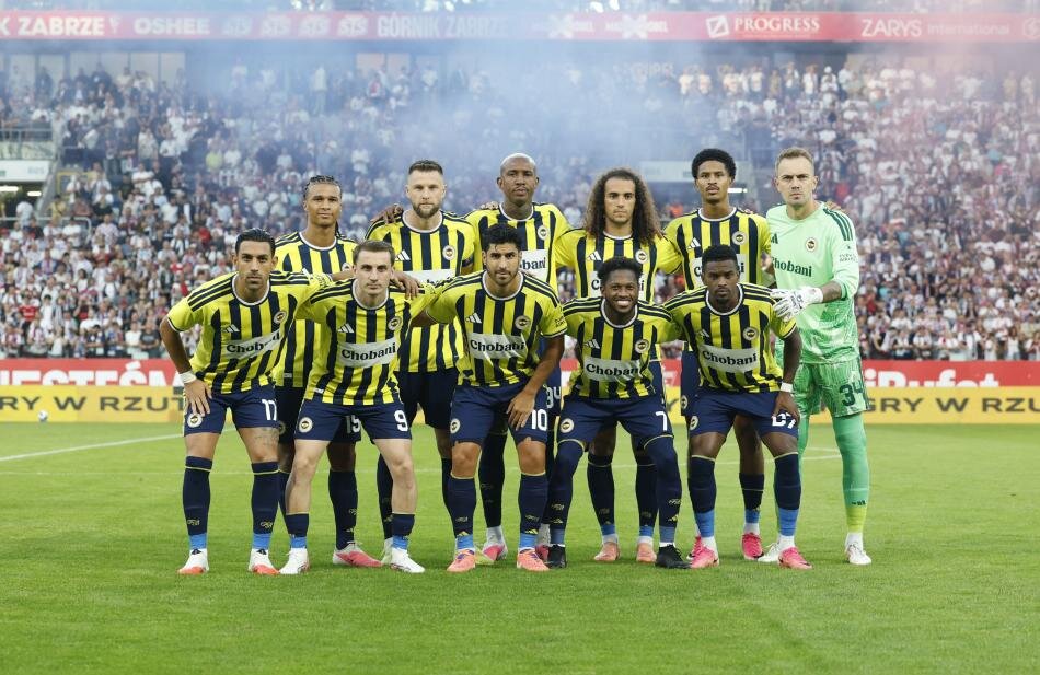 YAZARLARDAN FENERBAH�E YORUMLARI