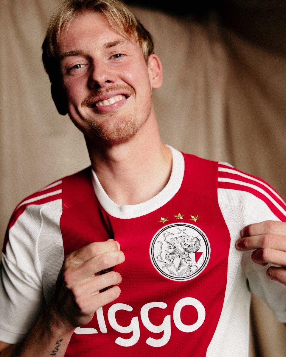JULIAN BRANDT