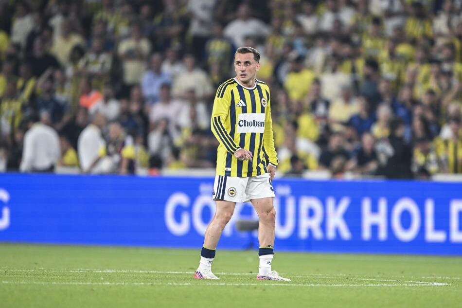 YAZARLARDAN KEREM AKT�RKO�LU YORUMU