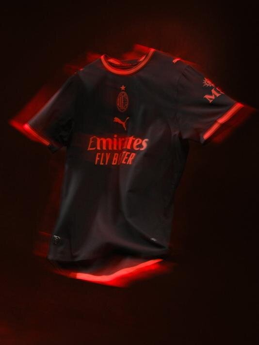 MILAN (III. FORMA)