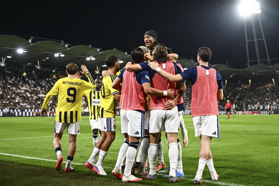 FENERBAH�E'DE AYRILIK Z�RVES�!