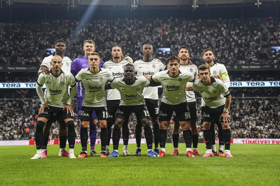 ��TE YAZARLARIN YORUMLARI