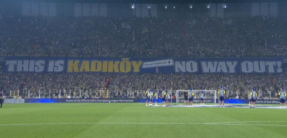 KADIK�Y'DE ATMOSFER ALEV ALDI!