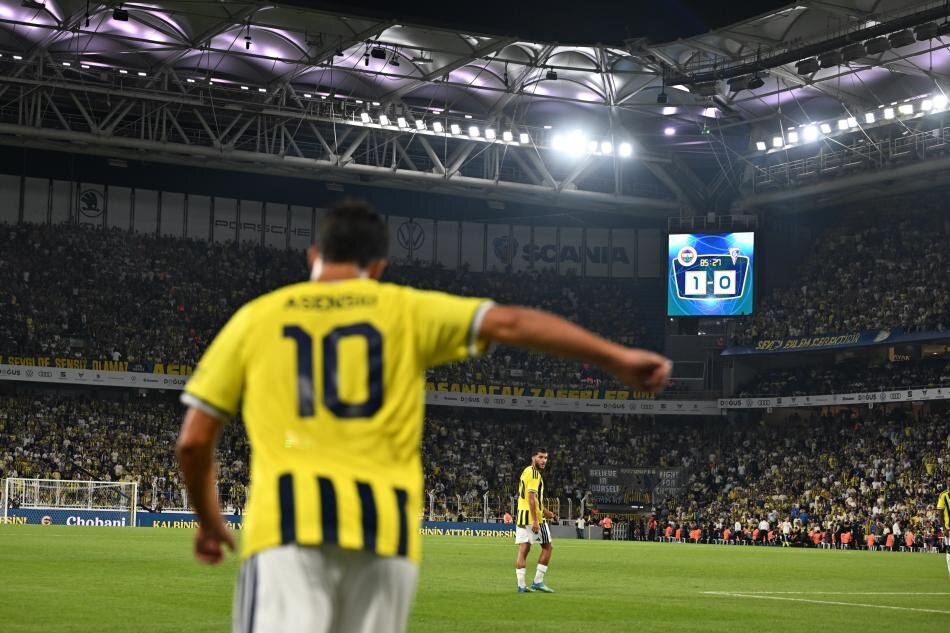 FENERBAH�E'DE NE YAPTI?