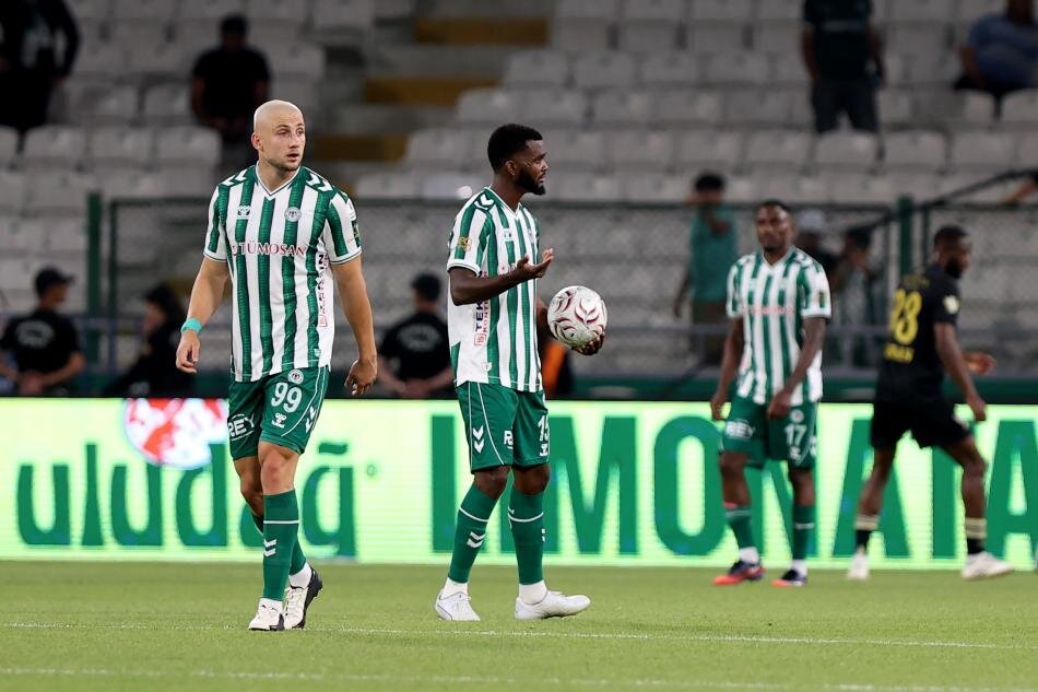 KONYASPOR vs. �STANBUL TAKIMLARI
