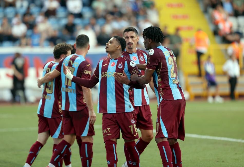 TRABZONSPOR - BA�AK�EH�R: 10 ��FRE