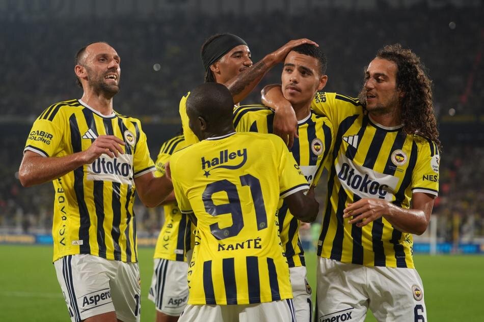 YAZARLARDAN FENERBAH�E YORUMLARI