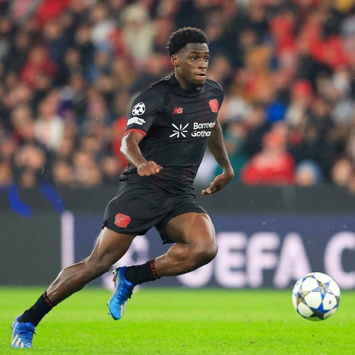 FUTBOLA AMSTERDAM�DA BA�LADI
