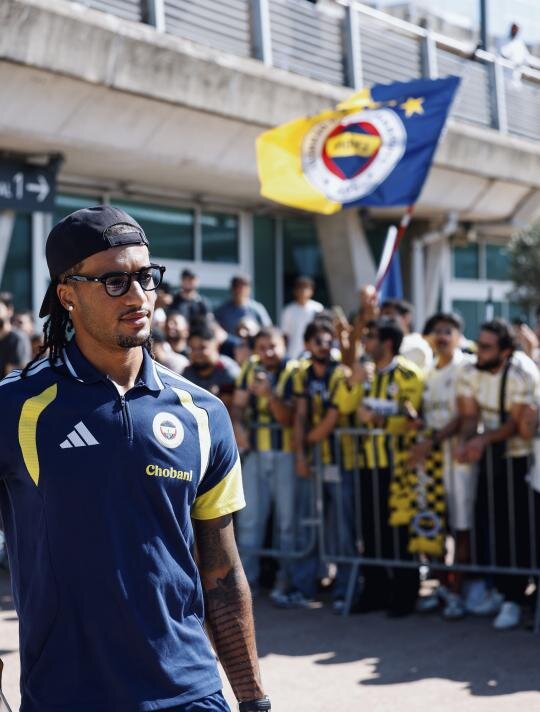 FENERBAH�E, LYON'A GELD�