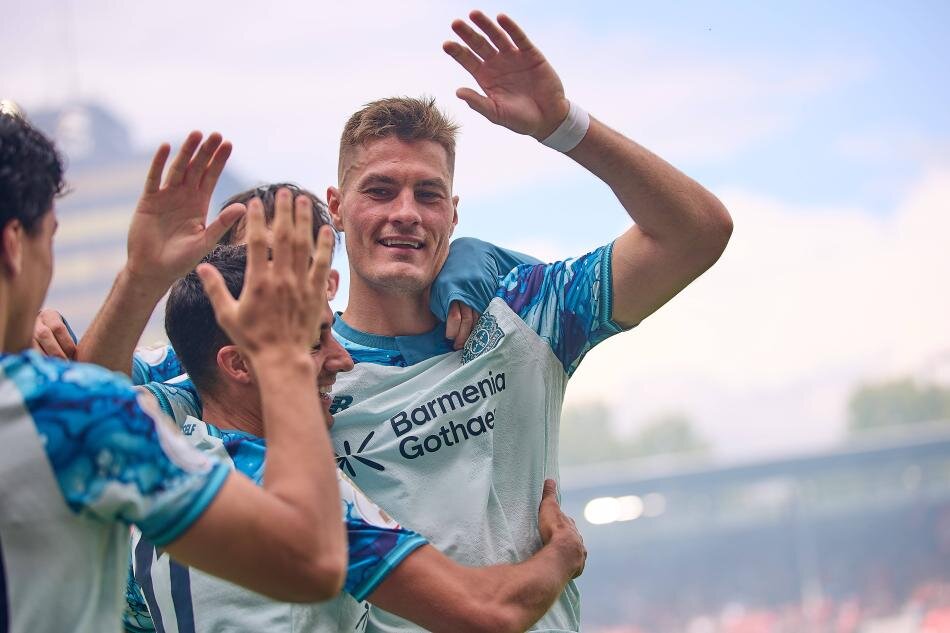 10. LEVERKUSEN: 94.000 PUAN