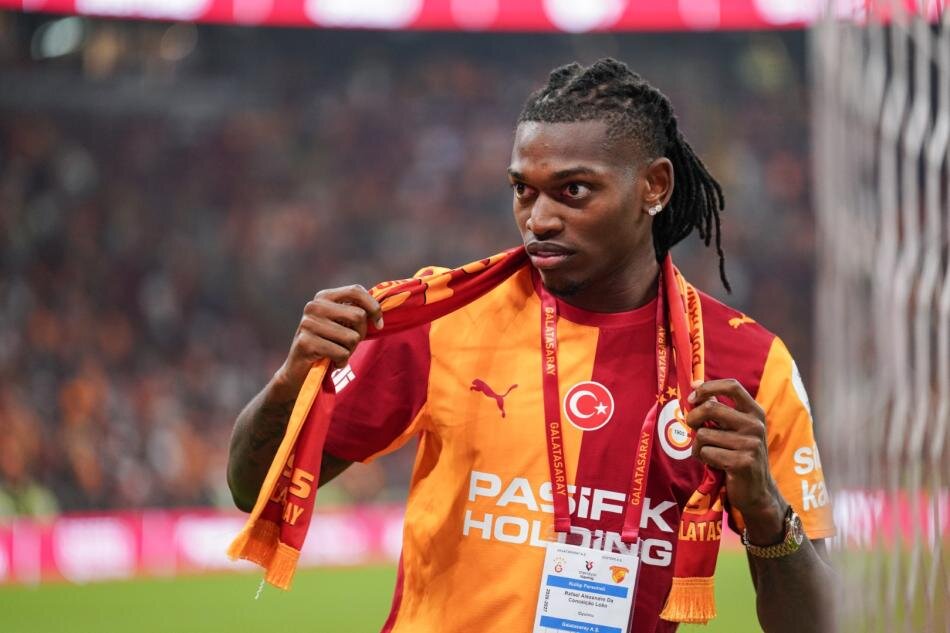 RAFAEL LEAO'DAN A�IKLAMA