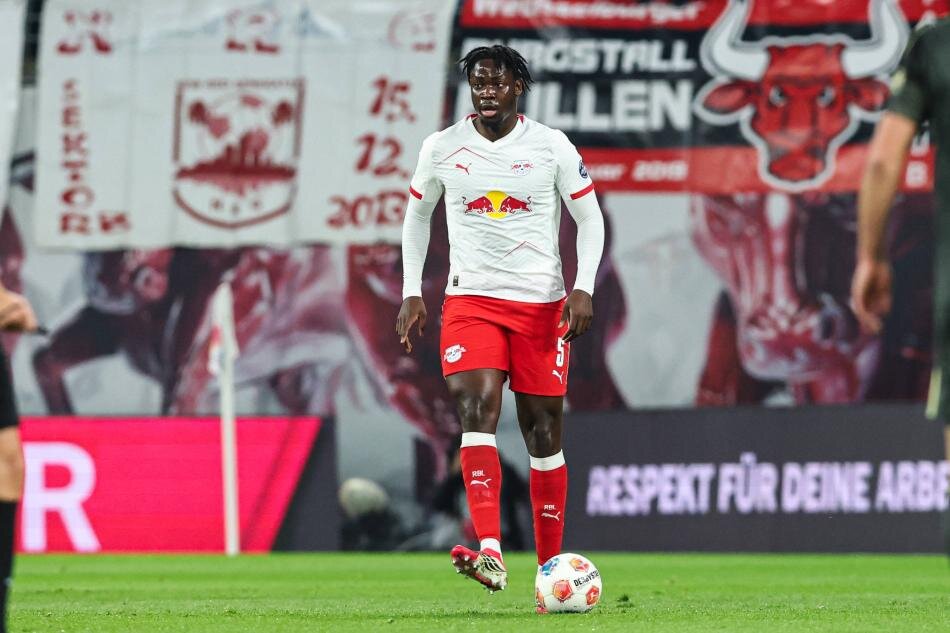 GALATASARAY'A YEN� STOPER: BITSHIABU