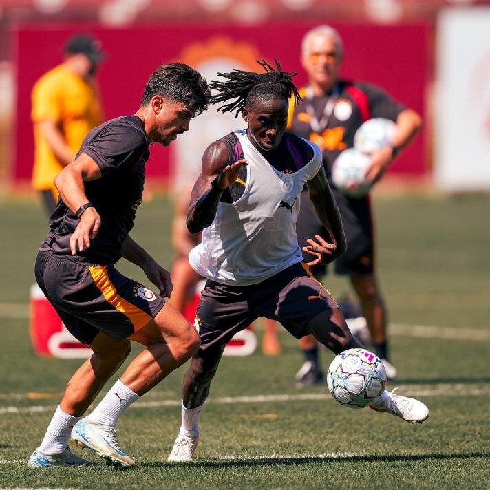 GALATASARAY HAZIRLIKLARA BA�LADI
