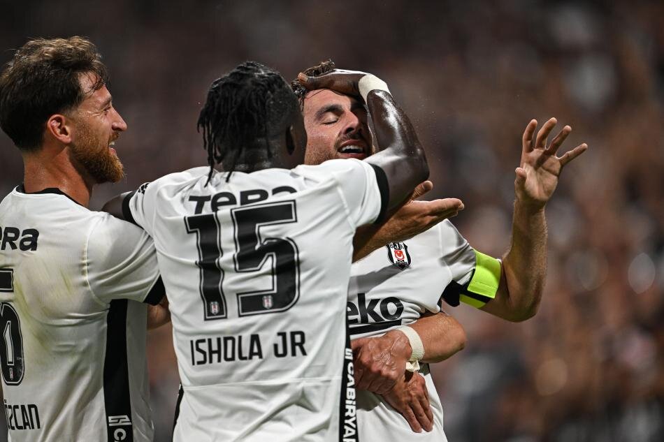 FENERBAH�E DERB�S�, ATMOSFER