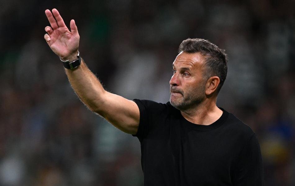 OKAN BURUK, GALATASARAY TEKN�K D�REKT�R�