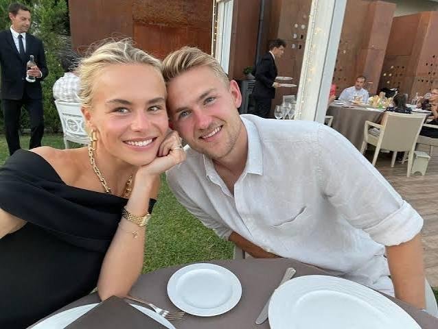 DE LIGT��N ESK� E��NDEN �ARPICI S�ZLER