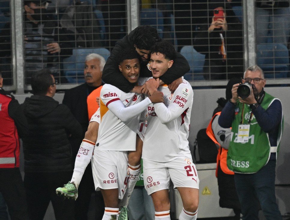 TUGAY KER�MO�LU YORUMLADI