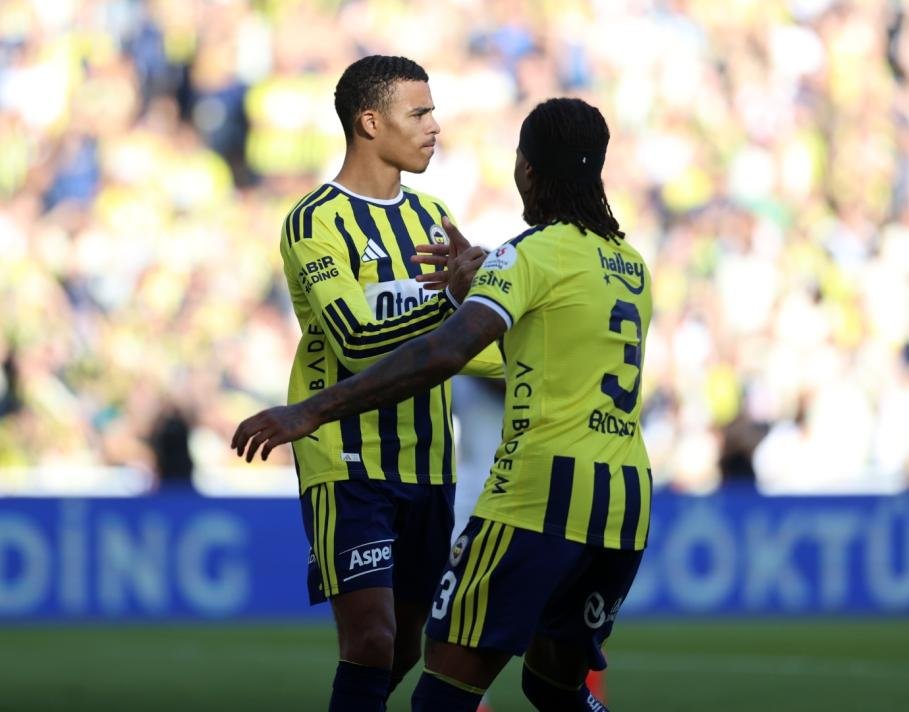 FENERBAH�E'DE NE YAPTI?