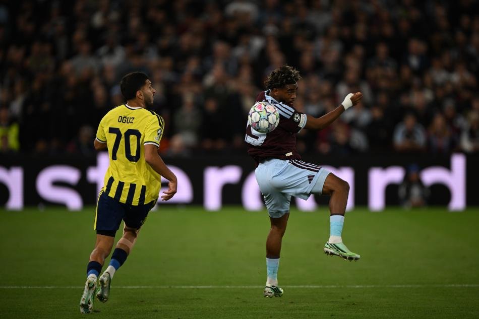 ASTON VILLA HAREKETE GE��YOR
