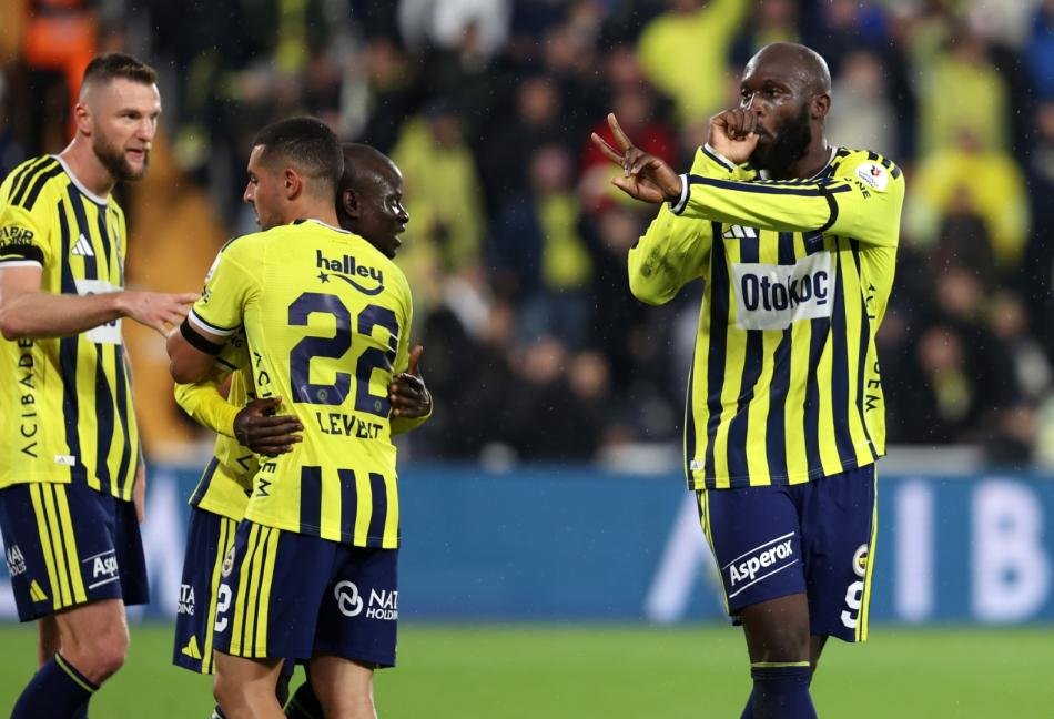 FENERBAH�E PERFORMANSI