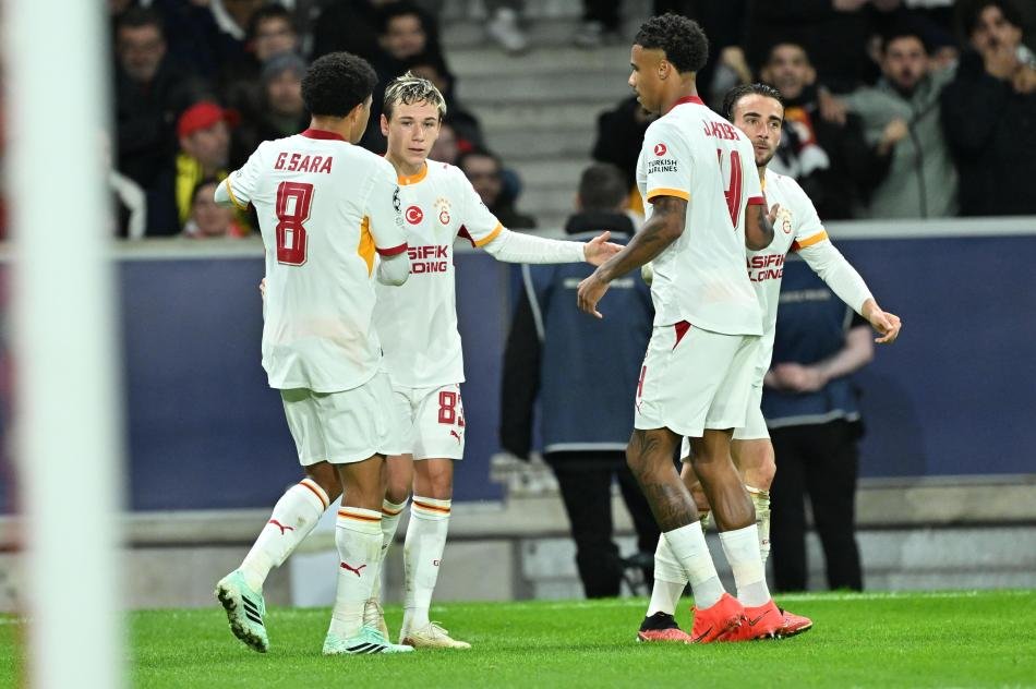 GALATASARAY'DA NE YAPTI?