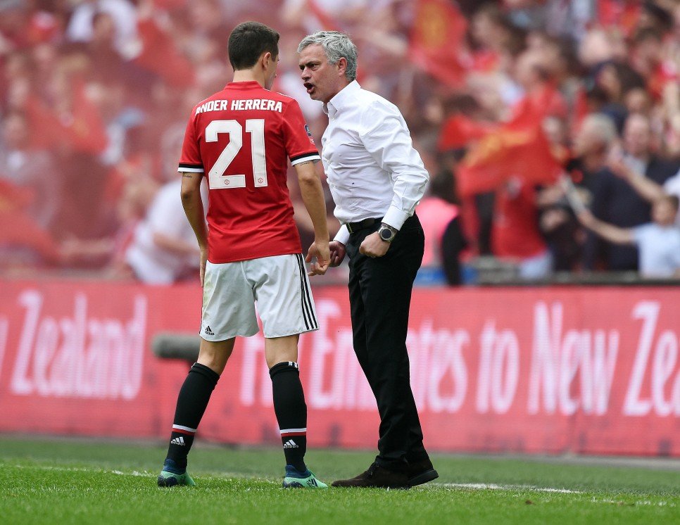 MOURINHO ���N A�IKLAMA