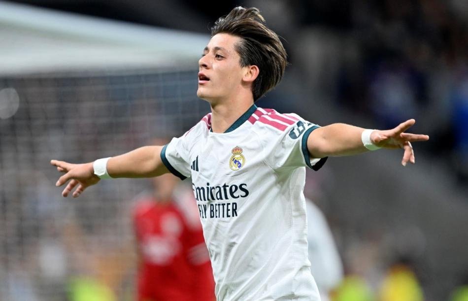 REAL'DE DOKUNULMAZ
