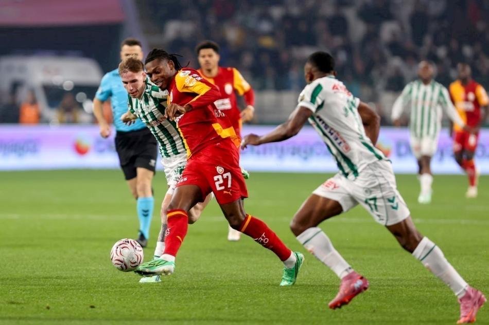 G.SARAY KAR�ISINDA GELD�