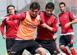 Genlerbirlii hz kesmiyor