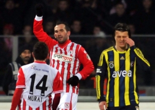 Üç golün hatırası, Gekas'ın forması