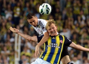 Tomas Sivok (Beikta) & Dirk Kuyt (Fenerbahe)