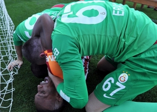 Eray İşcan - Didier Drogba