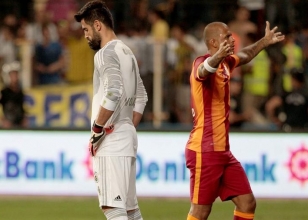 Volkan Demirel ve Felipe Melo