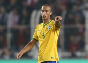 Miranda, Brezilya'nn oynad son 5 mata Dunga'nn deiilmezi oldu.