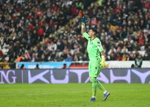 süper lig en az gol yiyen kaleci