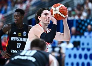 Cedi Osman: "Başımız dik olmalı"