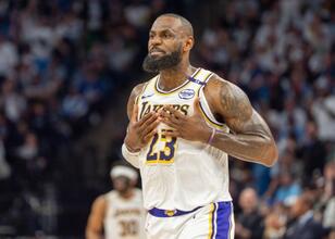 "LeBron James, son sezonuna giriyor" iddiaları sürüyor
