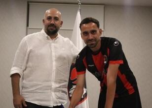 Buğra Çal bir sene daha Manisa Basket'te