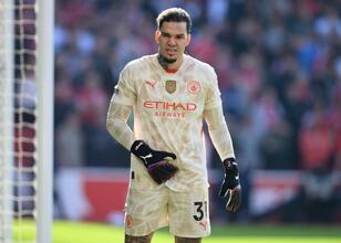 Ederson'da maaş pürüzü!