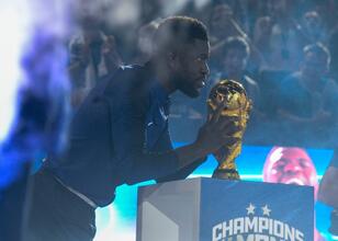 Samuel Umtiti futbola veda etti