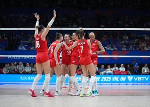 Voleybol FIVB Kadınlar Milletler Ligi'nde final etabı başlıyor