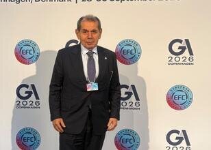 Dursun Özbek, Avrupa'da büyük oynuyor!