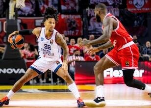 Anadolu Efes, Olympiakos'a kaybetti