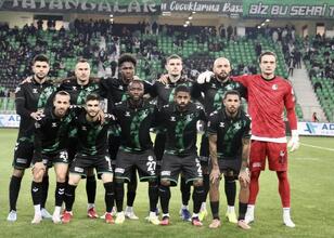 Sakaryaspor'a teknik direktör değişikliği ve transferler de "çare" olmadı