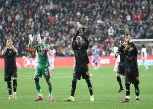 Yazarlardan Galatasaray yorumları