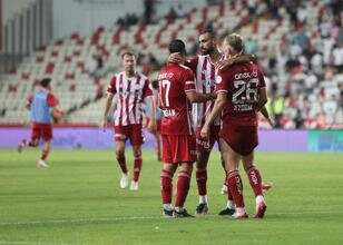 7 gollü maçta Antalyaspor, Keçiörengücü'nü yıktı