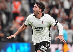 Beşiktaş'ta Dusan Vlahovic gönülleri fethetti!